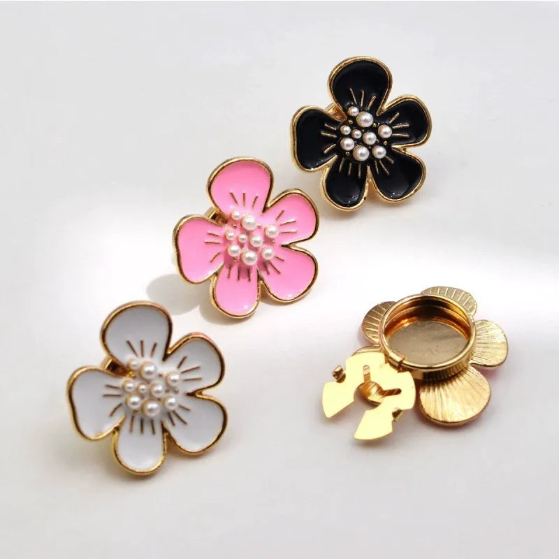 LAST DAY50% OFFSALE!% 🌸Flower Button Covers | No-Sew Shirt Accessories🏵️