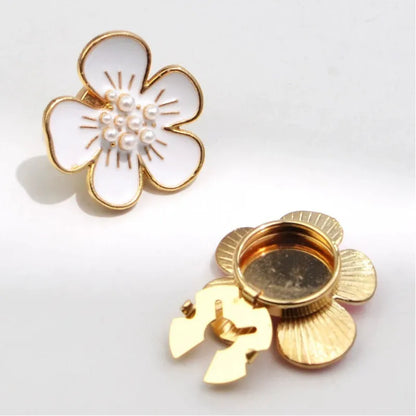LAST DAY50% OFFSALE!% 🌸Flower Button Covers | No-Sew Shirt Accessories🏵️
